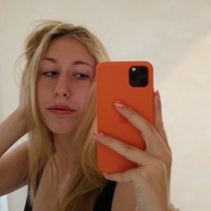 Meet your Posher, Emma